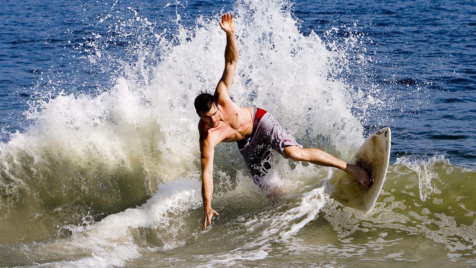 卡丁赛培养新人，青训体系日趋完善，卡丁车竞赛技巧