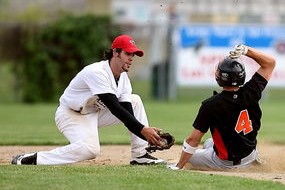 开云体育网站入口-张雨霏二棒表现点燃全场，张雨霏连游两场