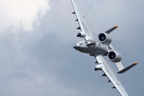 开云网页版登录入口-奥预赛中国足球战平 技术调整初见成效，中国足球即评