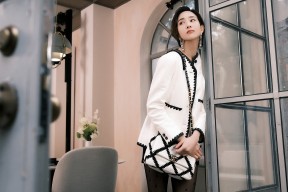 开云官方网站-“费尔南多·比亚尔巴：球场上的进攻组织大师，未来的世界级球员”